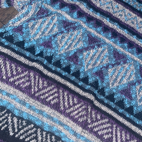 Men's Multicolor Patterned Sweater - Picture 2 of 6